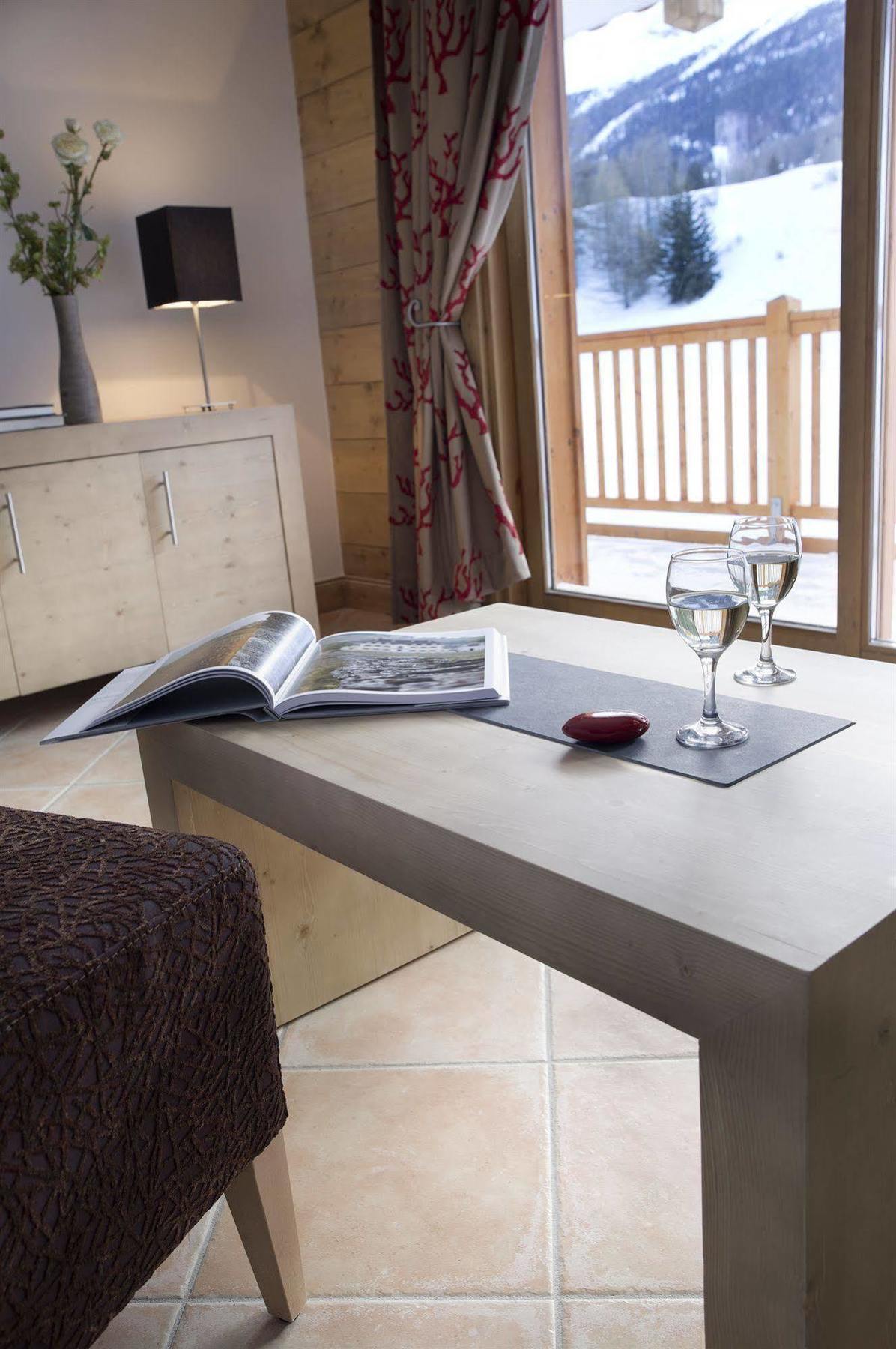 Cgh Residences & Spas Les Chalets De Flambeau Lanslebourg-Mont-Cenis Bagian luar foto